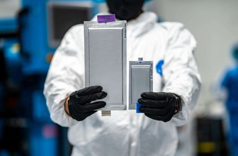 固態(tài)電池,汽車行業(yè),產(chǎn)業(yè)化,發(fā)展路線